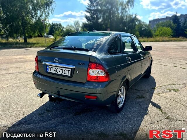 Зеленый ВАЗ Priora, объемом двигателя 1.6 л и пробегом 147 тыс. км за 2300 $, фото 4 на Automoto.ua