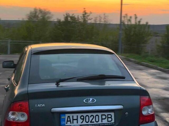 Зелений ВАЗ Priora, об'ємом двигуна 1.6 л та пробігом 180 тис. км за 2610 $, фото 1 на Automoto.ua
