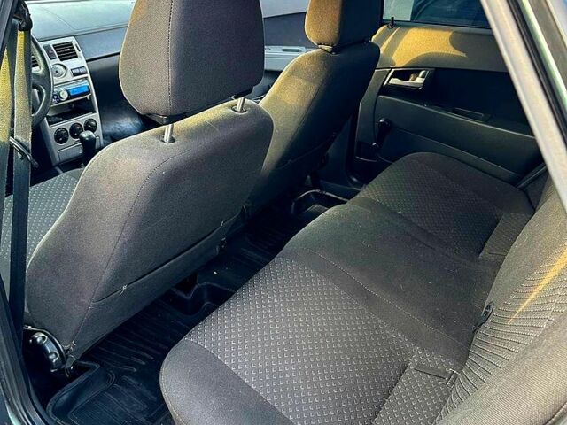 Зелений ВАЗ Priora, об'ємом двигуна 1.6 л та пробігом 210 тис. км за 3000 $, фото 5 на Automoto.ua