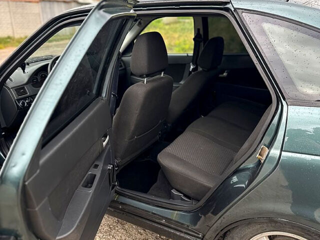 Зелений ВАЗ Priora, об'ємом двигуна 1.6 л та пробігом 125 тис. км за 3199 $, фото 5 на Automoto.ua