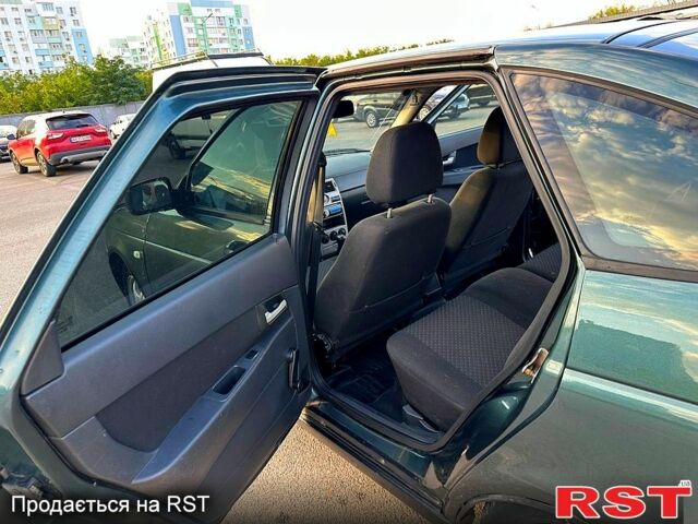 Зелений ВАЗ Priora, об'ємом двигуна 1.6 л та пробігом 210 тис. км за 3000 $, фото 6 на Automoto.ua