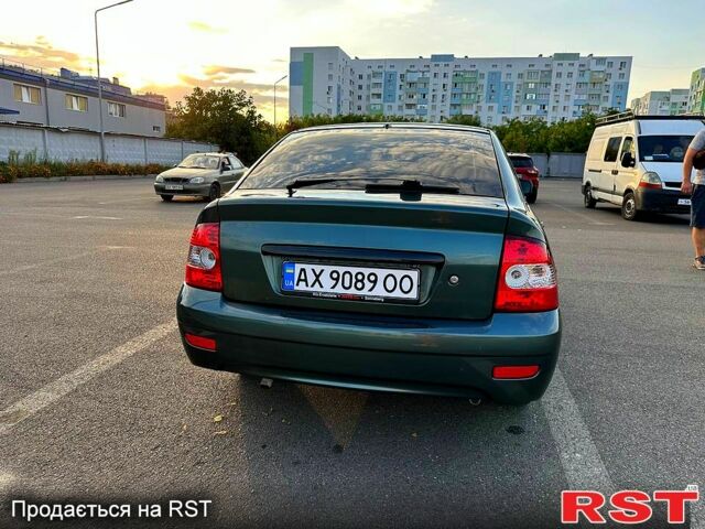 Зелений ВАЗ Priora, об'ємом двигуна 1.6 л та пробігом 210 тис. км за 3000 $, фото 3 на Automoto.ua