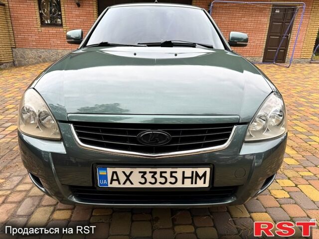 Зеленый ВАЗ Priora, объемом двигателя 1.6 л и пробегом 103 тыс. км за 4700 $, фото 1 на Automoto.ua