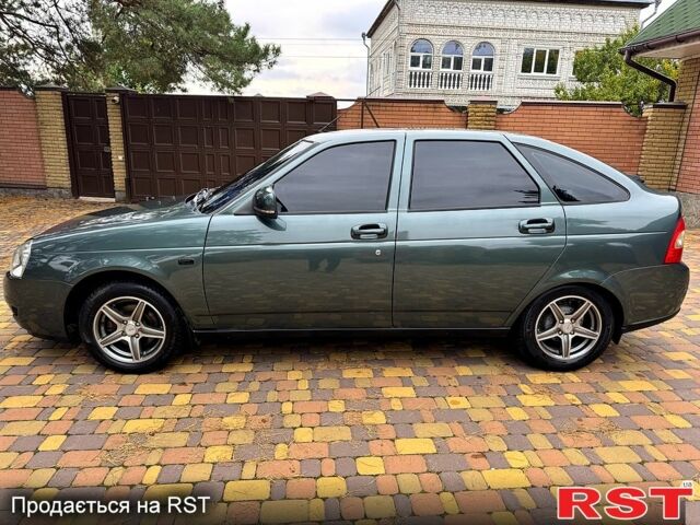 Зеленый ВАЗ Priora, объемом двигателя 1.6 л и пробегом 103 тыс. км за 4700 $, фото 3 на Automoto.ua