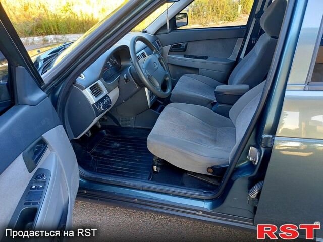 Зеленый ВАЗ Priora, объемом двигателя 1.6 л и пробегом 177 тыс. км за 2400 $, фото 8 на Automoto.ua