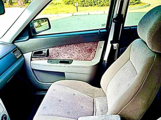 Зелений ВАЗ Priora, об'ємом двигуна 1.6 л та пробігом 178 тис. км за 2750 $, фото 4 на Automoto.ua