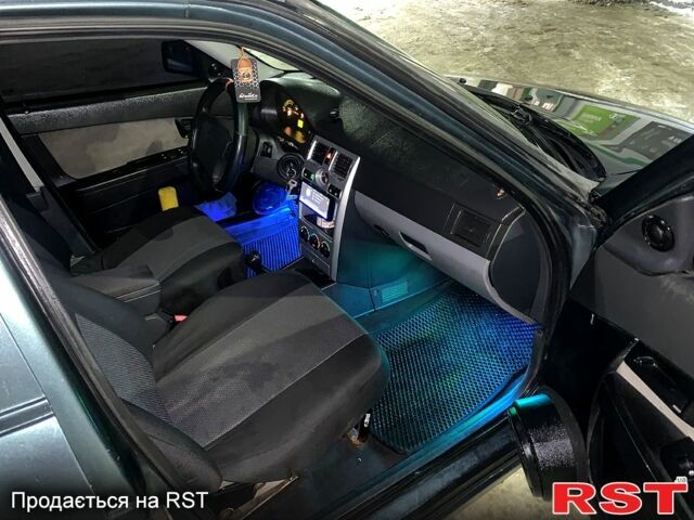 Зеленый ВАЗ Priora, объемом двигателя 1.6 л и пробегом 0 тыс. км за 1850 $, фото 7 на Automoto.ua