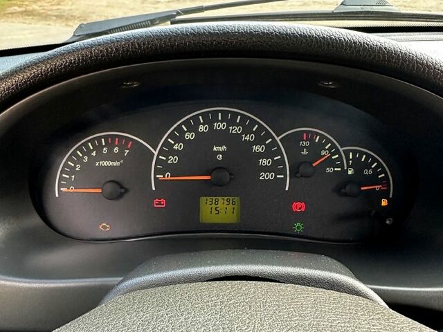 Зеленый ВАЗ Priora, объемом двигателя 1.6 л и пробегом 139 тыс. км за 3000 $, фото 7 на Automoto.ua