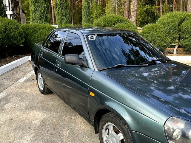 Зеленый ВАЗ Priora, объемом двигателя 1.6 л и пробегом 139 тыс. км за 3000 $, фото 2 на Automoto.ua