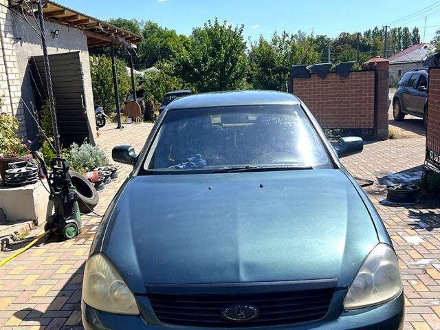 Зеленый ВАЗ Priora, объемом двигателя 1.6 л и пробегом 465 тыс. км за 1450 $, фото 1 на Automoto.ua