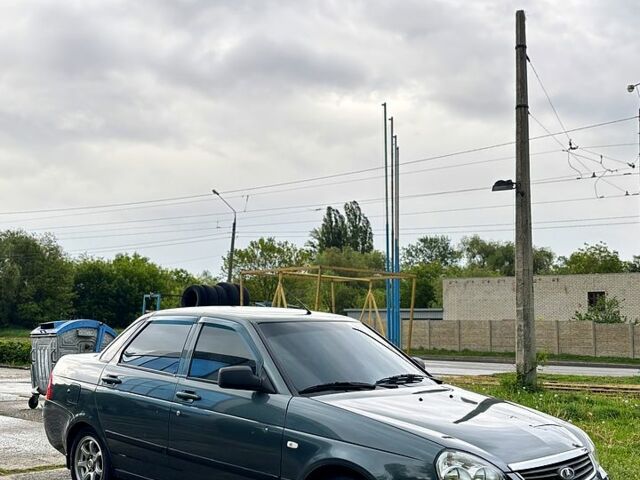 Зелений ВАЗ Priora, об'ємом двигуна 1.6 л та пробігом 327 тис. км за 3600 $, фото 2 на Automoto.ua