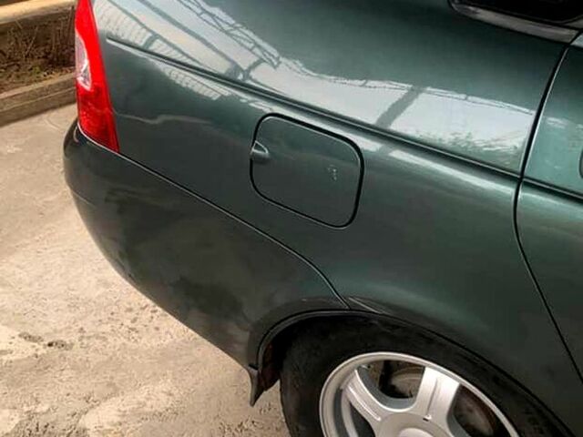 Зелений ВАЗ Priora, об'ємом двигуна 1.6 л та пробігом 213 тис. км за 3100 $, фото 3 на Automoto.ua