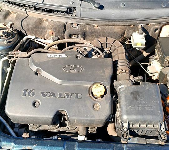 Зеленый ВАЗ Priora, объемом двигателя 1.6 л и пробегом 0 тыс. км за 3300 $, фото 4 на Automoto.ua