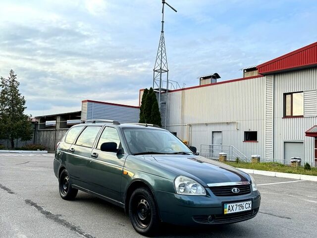 Зеленый ВАЗ Priora, объемом двигателя 1.6 л и пробегом 100 тыс. км за 2650 $, фото 2 на Automoto.ua