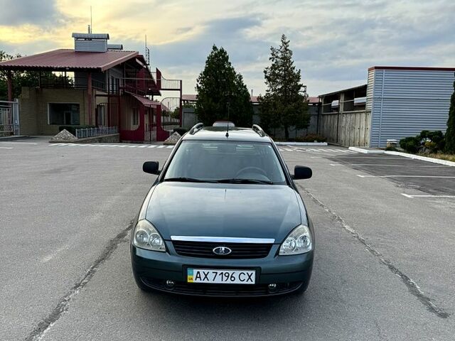 Зеленый ВАЗ Priora, объемом двигателя 1.6 л и пробегом 100 тыс. км за 2650 $, фото 1 на Automoto.ua