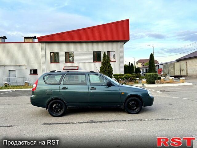 Зеленый ВАЗ Priora, объемом двигателя 1.6 л и пробегом 100 тыс. км за 2650 $, фото 3 на Automoto.ua