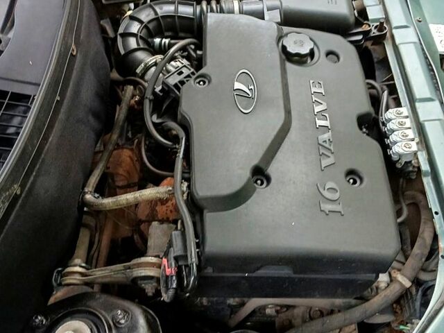 Зеленый ВАЗ Priora, объемом двигателя 1.6 л и пробегом 200 тыс. км за 2000 $, фото 5 на Automoto.ua