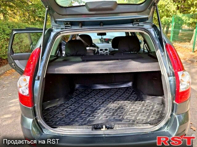 Зеленый ВАЗ Priora, объемом двигателя 1.6 л и пробегом 114 тыс. км за 3600 $, фото 8 на Automoto.ua