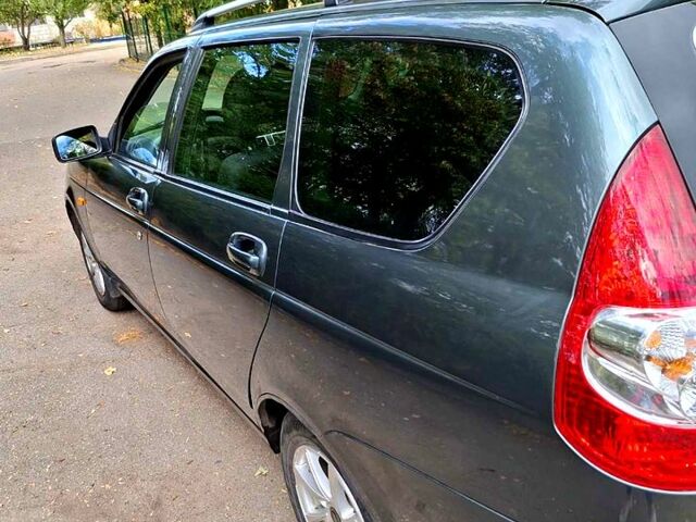 Зеленый ВАЗ Priora, объемом двигателя 1.6 л и пробегом 114 тыс. км за 3600 $, фото 4 на Automoto.ua