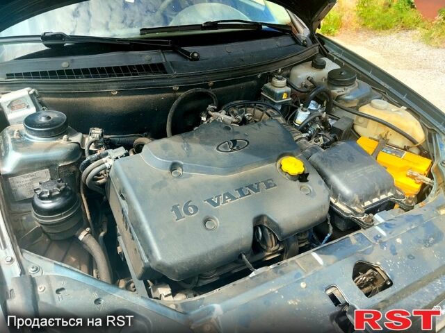 Зелений ВАЗ Priora, об'ємом двигуна 1.6 л та пробігом 220 тис. км за 2400 $, фото 7 на Automoto.ua