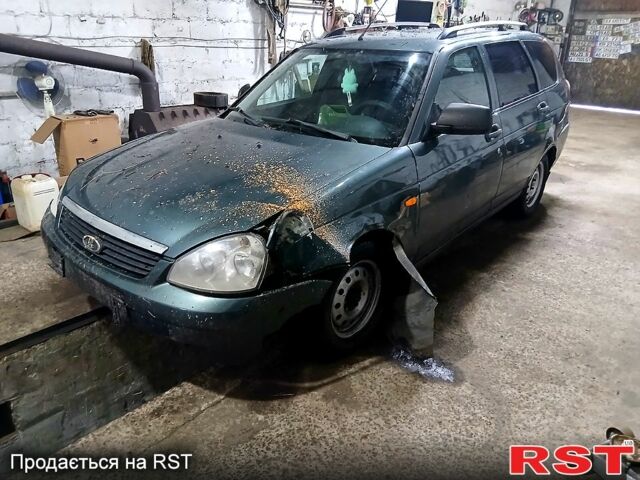 Зелений ВАЗ Priora, об'ємом двигуна 1.6 л та пробігом 324 тис. км за 1100 $, фото 1 на Automoto.ua