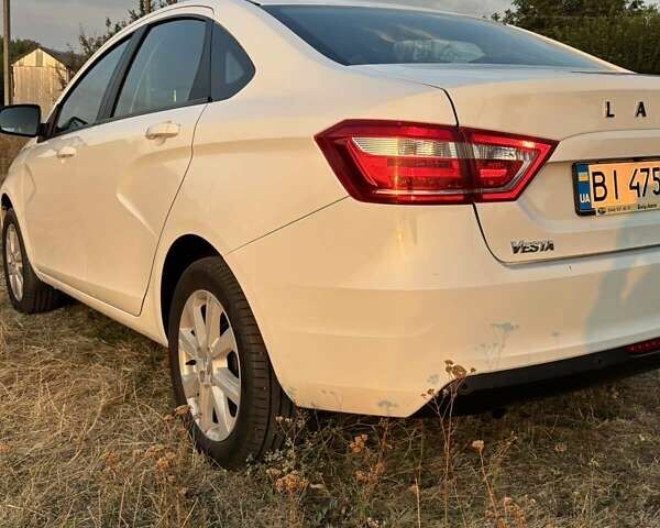 Белый ВАЗ Веста, объемом двигателя 1.6 л и пробегом 75 тыс. км за 7500 $, фото 6 на Automoto.ua