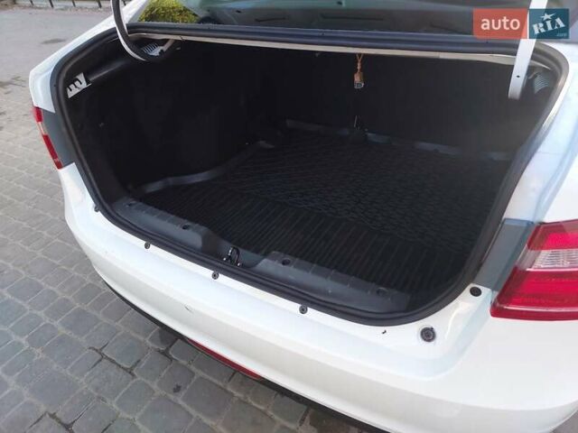 Белый ВАЗ Веста, объемом двигателя 1.6 л и пробегом 75 тыс. км за 7500 $, фото 20 на Automoto.ua