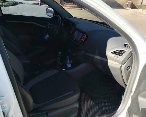 Белый ВАЗ Веста, объемом двигателя 1.6 л и пробегом 50 тыс. км за 9000 $, фото 18 на Automoto.ua