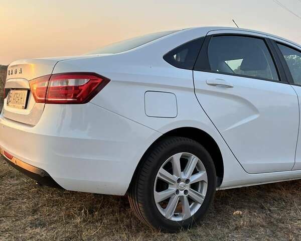 Белый ВАЗ Веста, объемом двигателя 1.6 л и пробегом 75 тыс. км за 7500 $, фото 5 на Automoto.ua