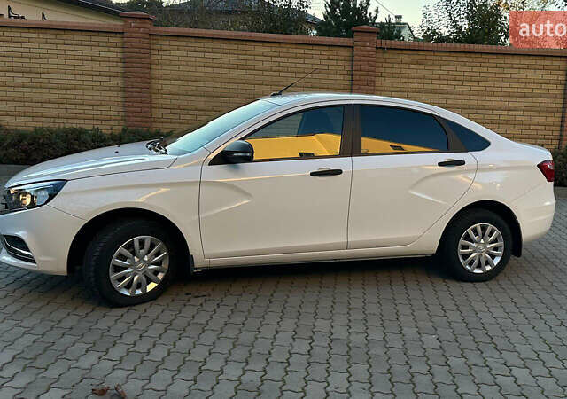 Білий ВАЗ Веста, об'ємом двигуна 1.6 л та пробігом 20 тис. км за 8200 $, фото 5 на Automoto.ua