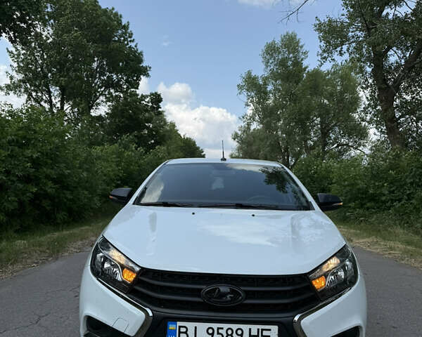 Білий ВАЗ Веста, об'ємом двигуна 1.6 л та пробігом 25 тис. км за 7900 $, фото 1 на Automoto.ua