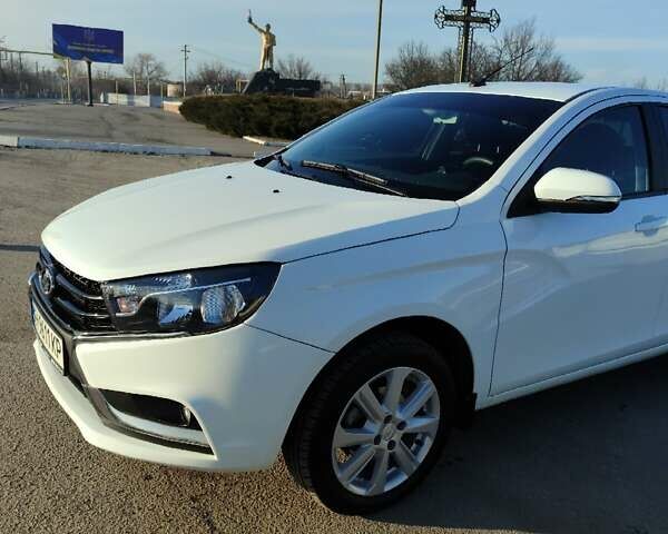 Белый ВАЗ Веста, объемом двигателя 1.6 л и пробегом 24 тыс. км за 9700 $, фото 2 на Automoto.ua