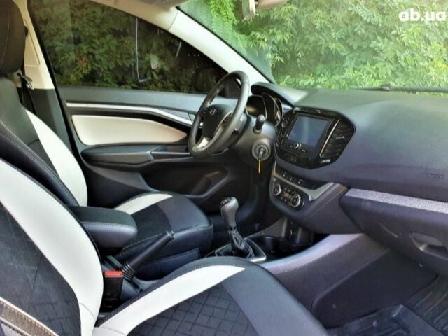 Черный ВАЗ Веста, объемом двигателя 0 л и пробегом 1 тыс. км за 11800 $, фото 5 на Automoto.ua