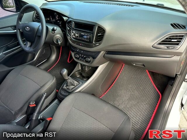 ВАЗ Веста, объемом двигателя 1.6 л и пробегом 22 тыс. км за 8350 $, фото 11 на Automoto.ua