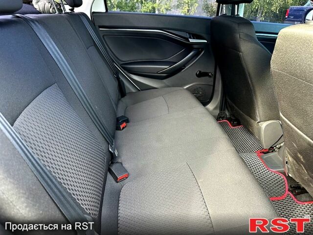 ВАЗ Веста, объемом двигателя 1.6 л и пробегом 22 тыс. км за 8350 $, фото 12 на Automoto.ua