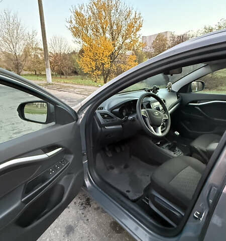 Сірий ВАЗ Веста, об'ємом двигуна 1.6 л та пробігом 42 тис. км за 9800 $, фото 6 на Automoto.ua