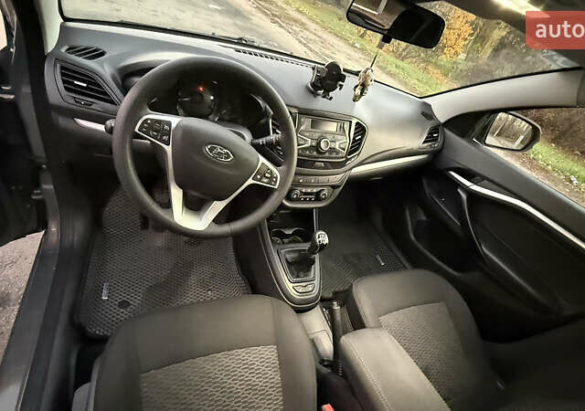 Сірий ВАЗ Веста, об'ємом двигуна 1.6 л та пробігом 42 тис. км за 9800 $, фото 7 на Automoto.ua