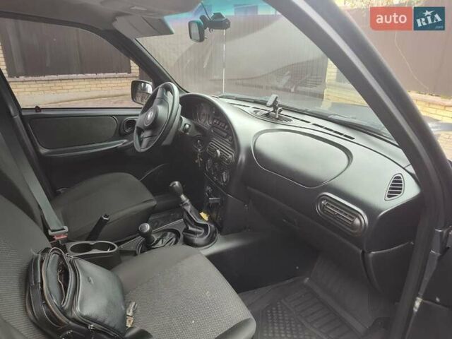 Білий ВАЗ Niva Travel, об'ємом двигуна 1.69 л та пробігом 38 тис. км за 12500 $, фото 28 на Automoto.ua