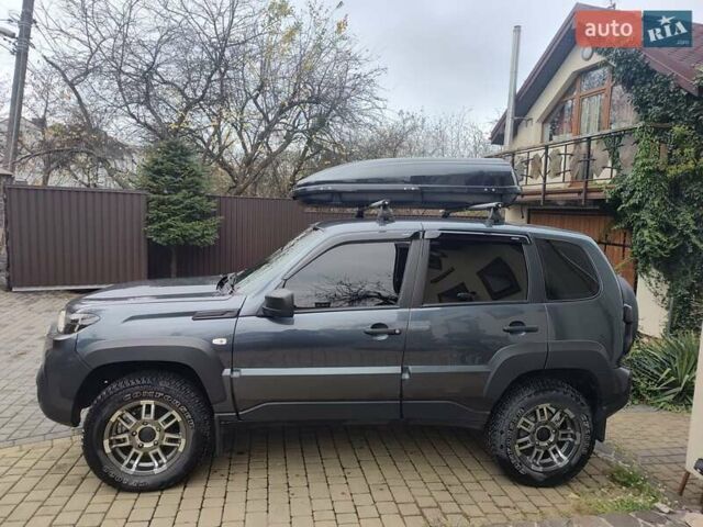 Білий ВАЗ Niva Travel, об'ємом двигуна 1.69 л та пробігом 38 тис. км за 12500 $, фото 12 на Automoto.ua