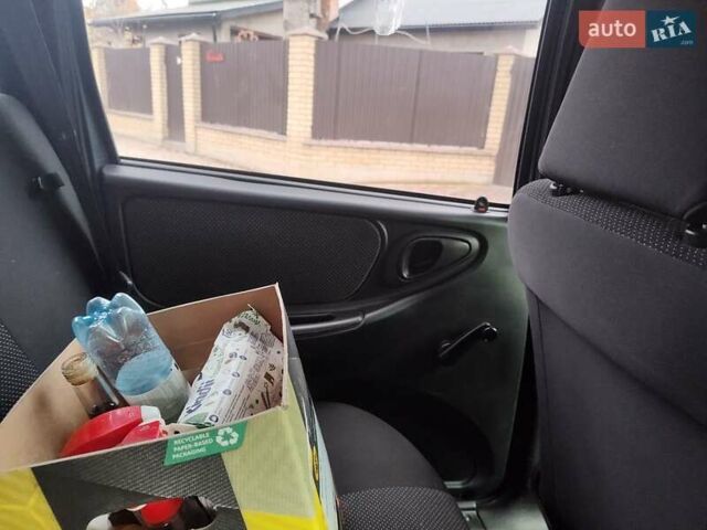 Білий ВАЗ Niva Travel, об'ємом двигуна 1.69 л та пробігом 38 тис. км за 12500 $, фото 25 на Automoto.ua
