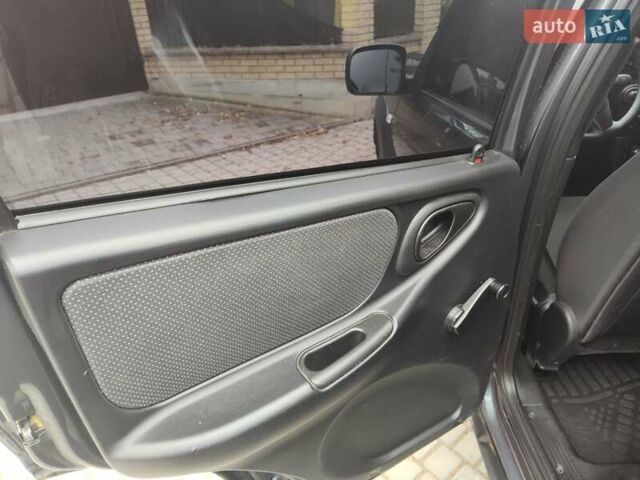 Білий ВАЗ Niva Travel, об'ємом двигуна 1.69 л та пробігом 38 тис. км за 12500 $, фото 24 на Automoto.ua