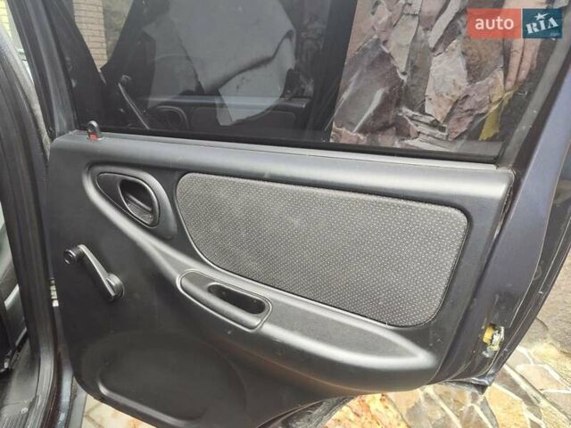 Білий ВАЗ Niva Travel, об'ємом двигуна 1.69 л та пробігом 38 тис. км за 12500 $, фото 27 на Automoto.ua