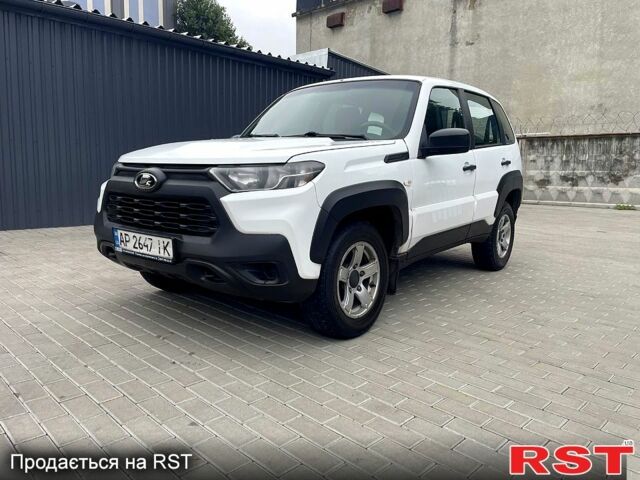 Білий ВАЗ Niva Travel, об'ємом двигуна 1.7 л та пробігом 94 тис. км за 6000 $, фото 3 на Automoto.ua