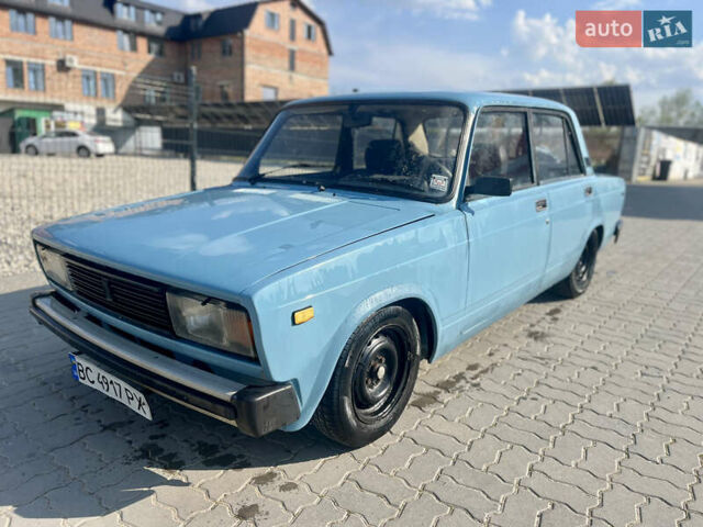 Синий ВАЗ Riva, объемом двигателя 1.3 л и пробегом 18 тыс. км за 750 $, фото 3 на Automoto.ua