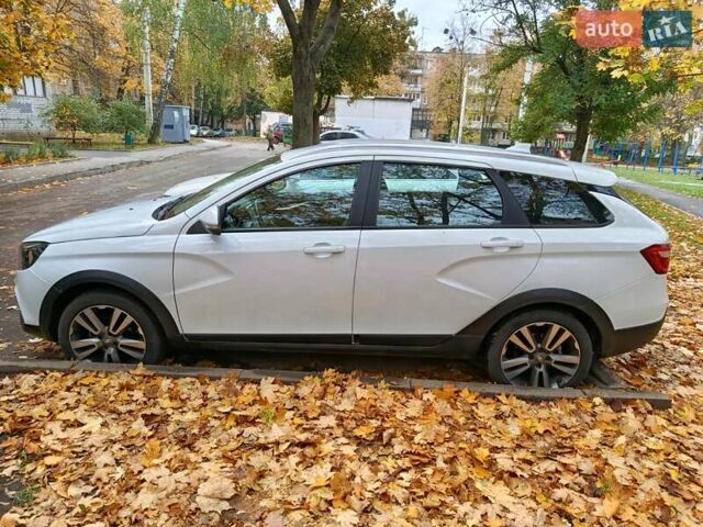 Белый ВАЗ Vesta Cross, объемом двигателя 1.8 л и пробегом 24 тыс. км за 9000 $, фото 1 на Automoto.ua
