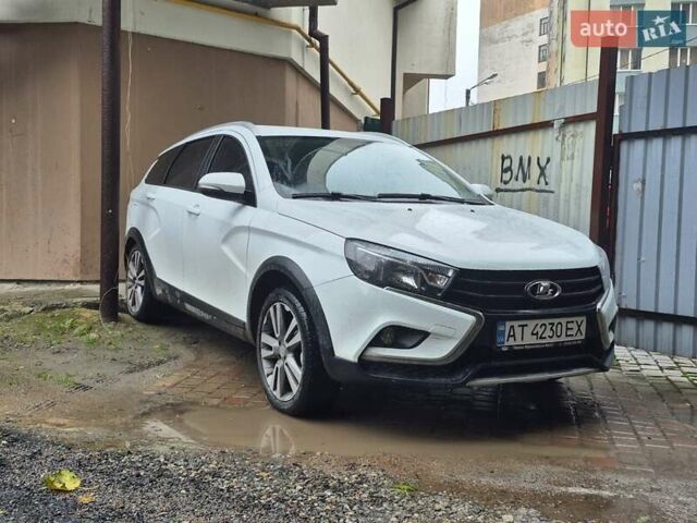 Белый ВАЗ Vesta Cross, объемом двигателя 1.8 л и пробегом 35 тыс. км за 7900 $, фото 3 на Automoto.ua