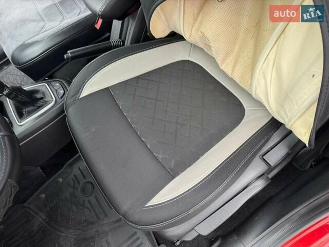 Красный ВАЗ Vesta Cross, объемом двигателя 1.6 л и пробегом 65 тыс. км за 11000 $, фото 29 на Automoto.ua