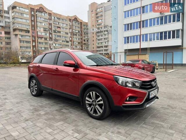 Красный ВАЗ Vesta Cross, объемом двигателя 1.6 л и пробегом 65 тыс. км за 11000 $, фото 1 на Automoto.ua