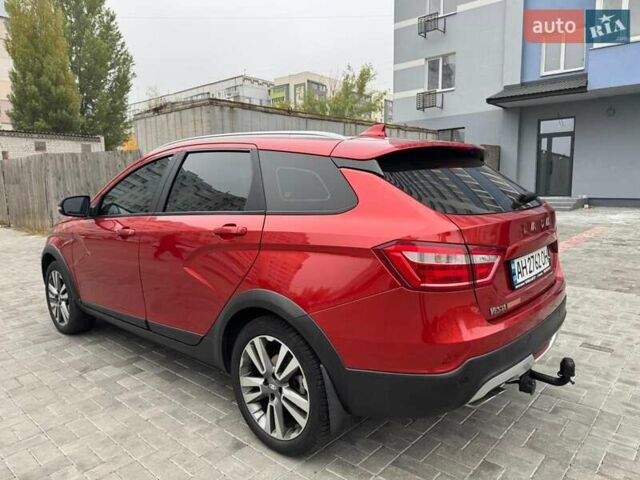 Красный ВАЗ Vesta Cross, объемом двигателя 1.6 л и пробегом 65 тыс. км за 11000 $, фото 6 на Automoto.ua