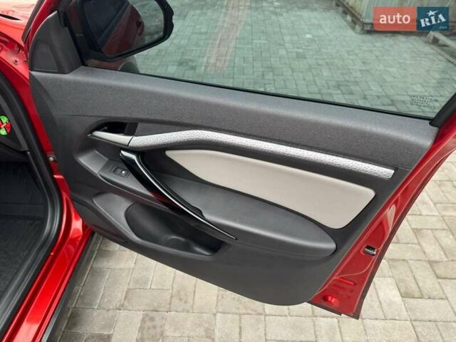 Красный ВАЗ Vesta Cross, объемом двигателя 1.6 л и пробегом 65 тыс. км за 11000 $, фото 12 на Automoto.ua